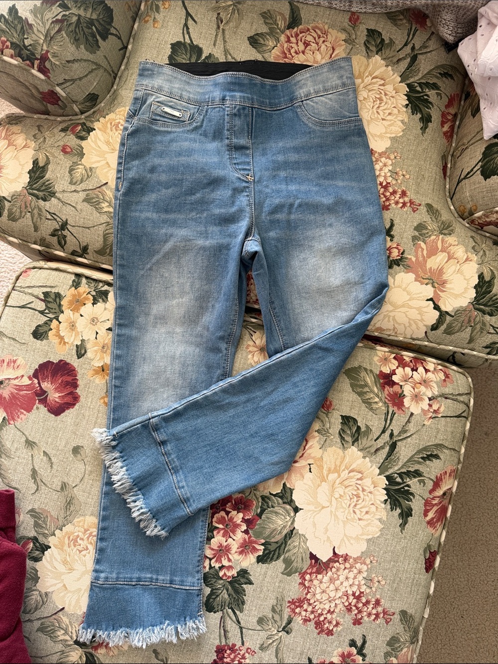 Coco and Carmen ever stretch pull on denim